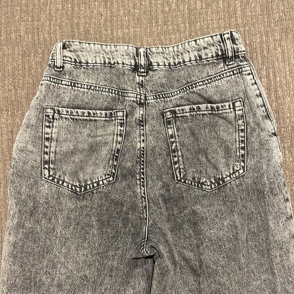 Garage straight leg skinny jean - Picture 3 of 3